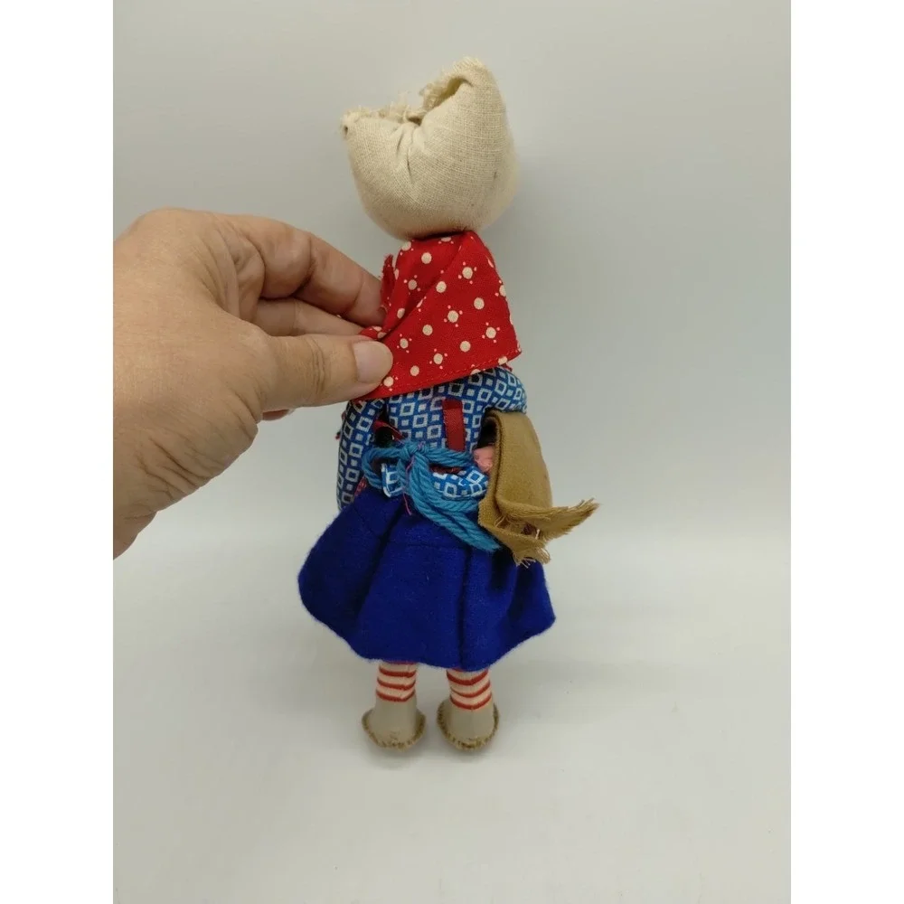 Vintage Mascotes de Maria Helena Doll Folk Art  Lady- Portugal 8.5